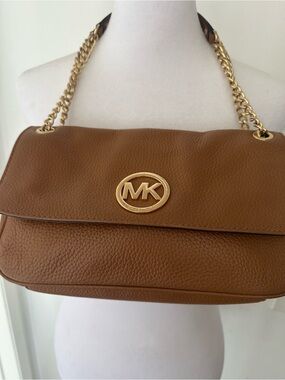 Michael Kors Fulton Small Flap Leather Shoulder
Bag - Acorn Brown